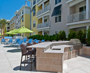 The Summer House Apartments Exterior