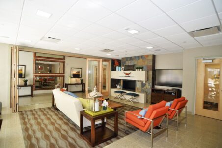 The Summer House Apartments Waiting Area